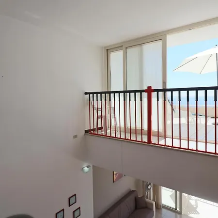 Nisea House,